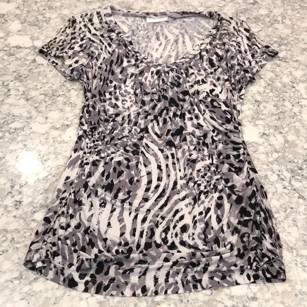 Leopard v neck